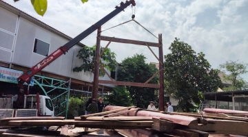 Cho thuê xe cẩu Hưng Thịnh Phát bốc xếp hàng hóa uy tín