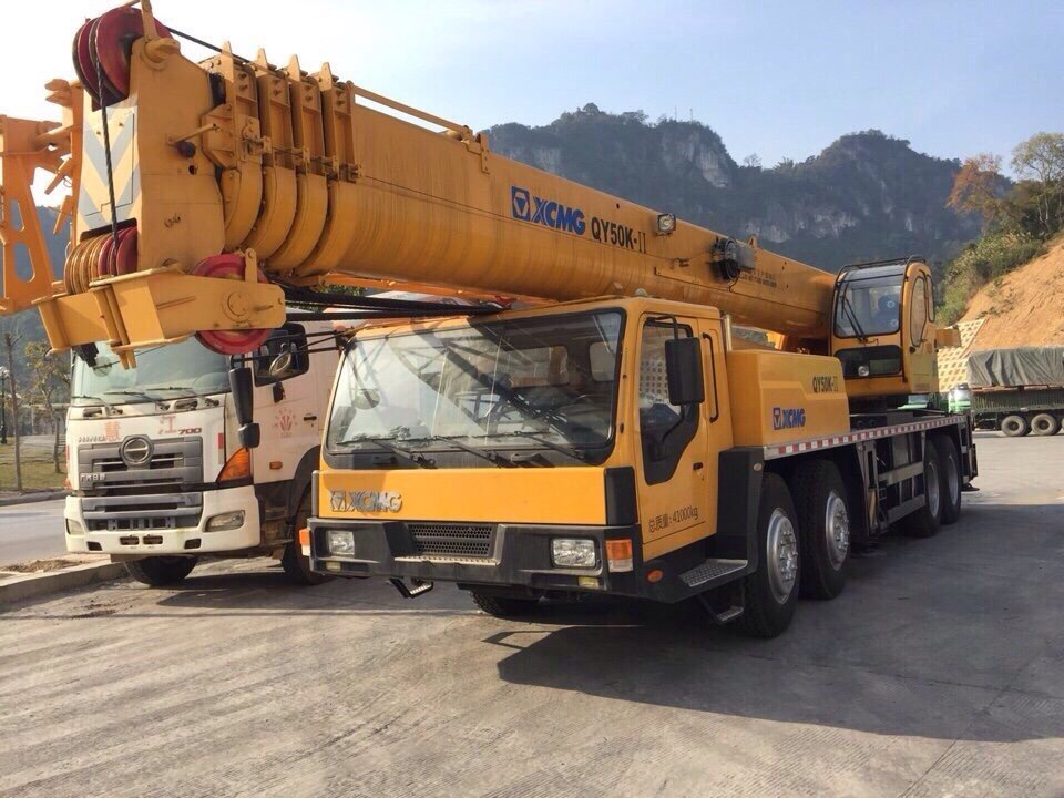Cho Thuê Xe Cẩu KATO Từ 20 Tấn Đến 500 Tấn